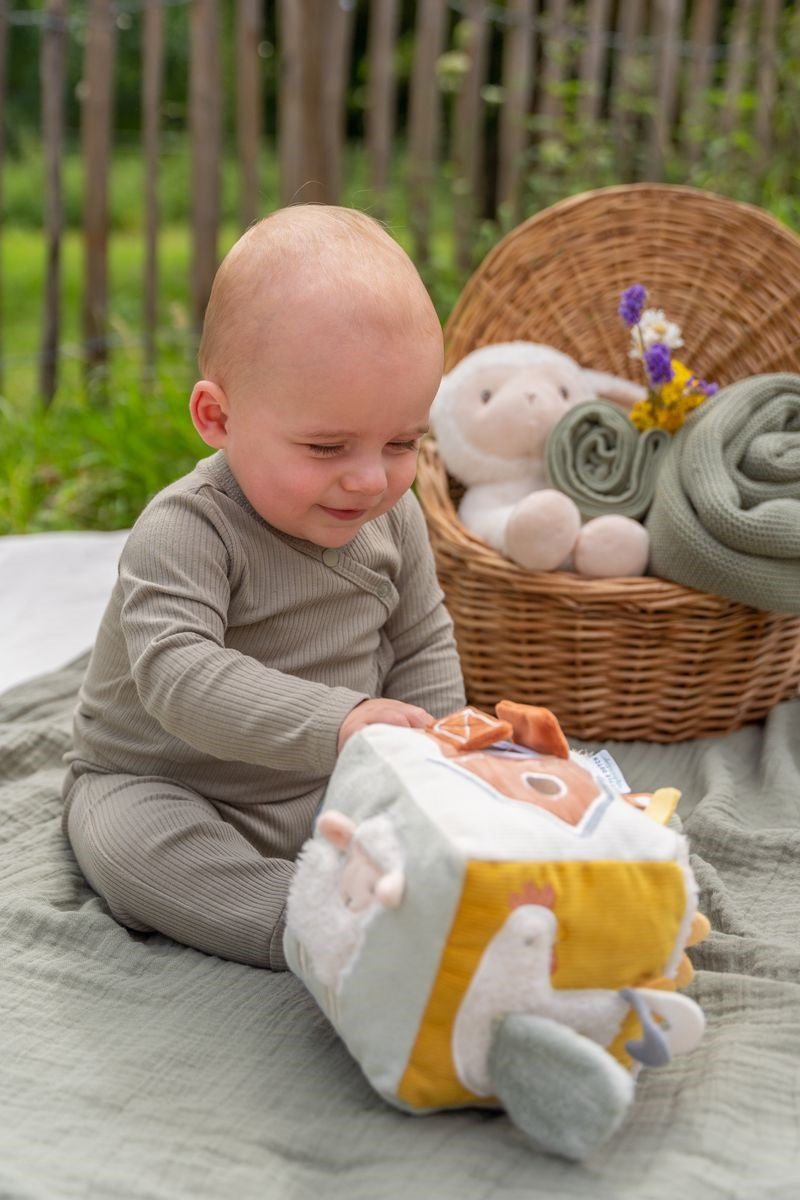 Little Dutch Cubo blandito de actividades La granja
