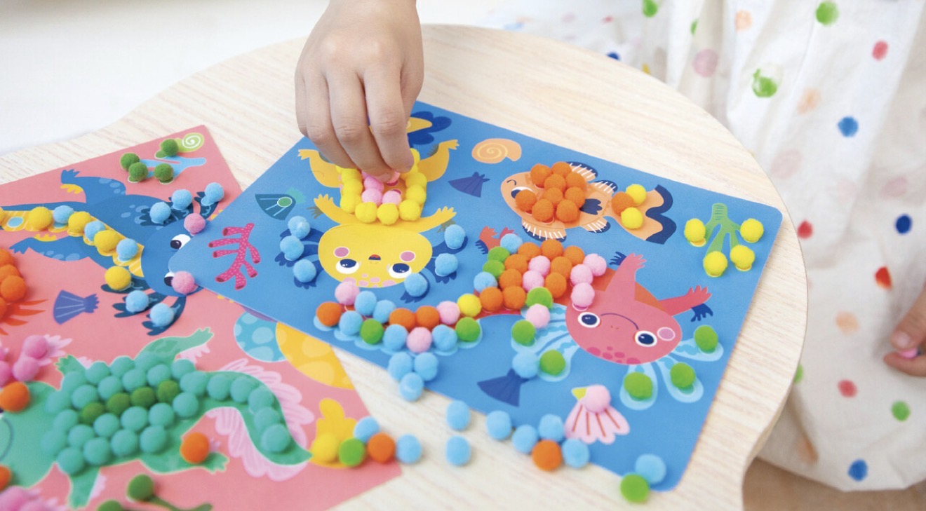 Avenir Arte con pompones Ajolote