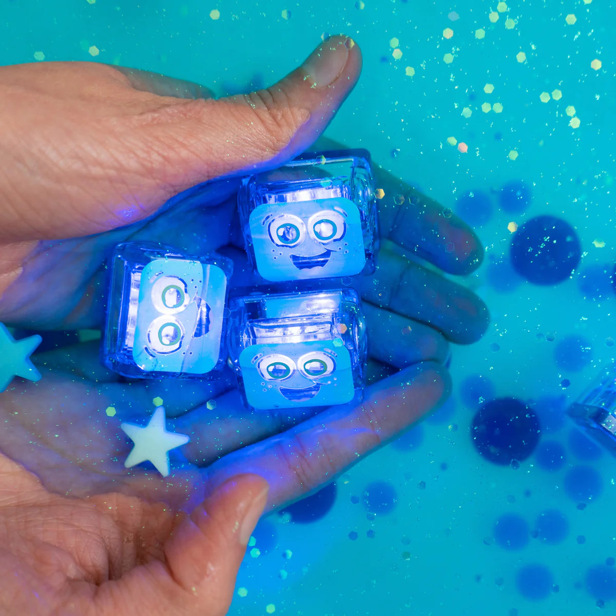 Glopals Cubos de luz Azul Blair