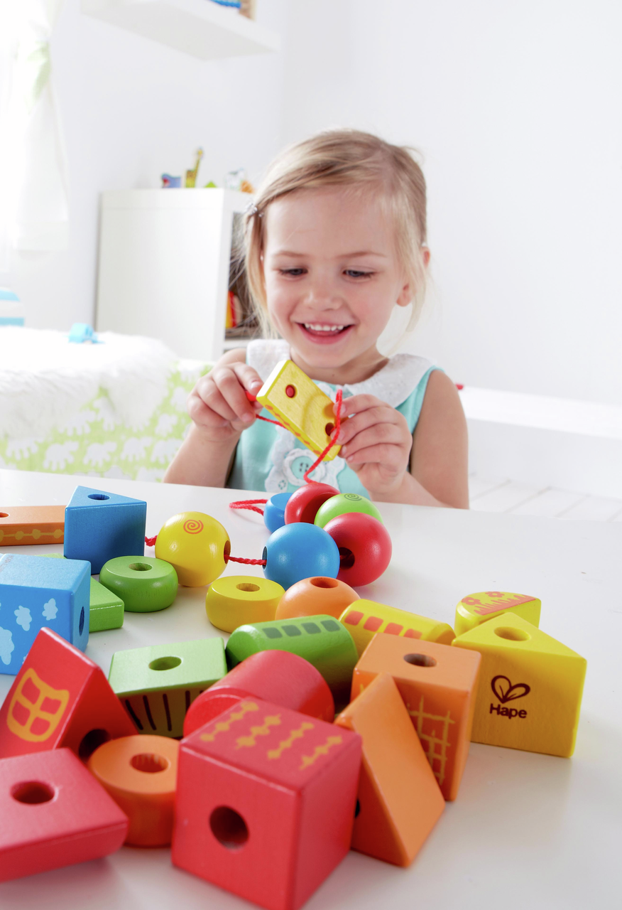 Hape Juego formas ensartar