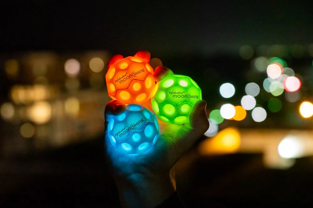 Bola lunar Ligth up (color aleatorio) - Waboba